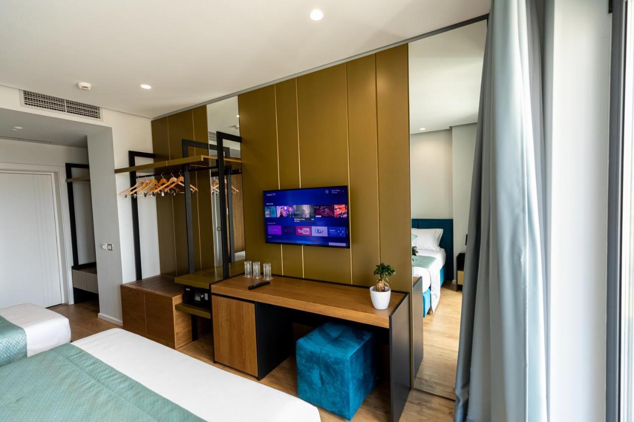 Ames Hotel & Spa فلورا المظهر الخارجي الصورة