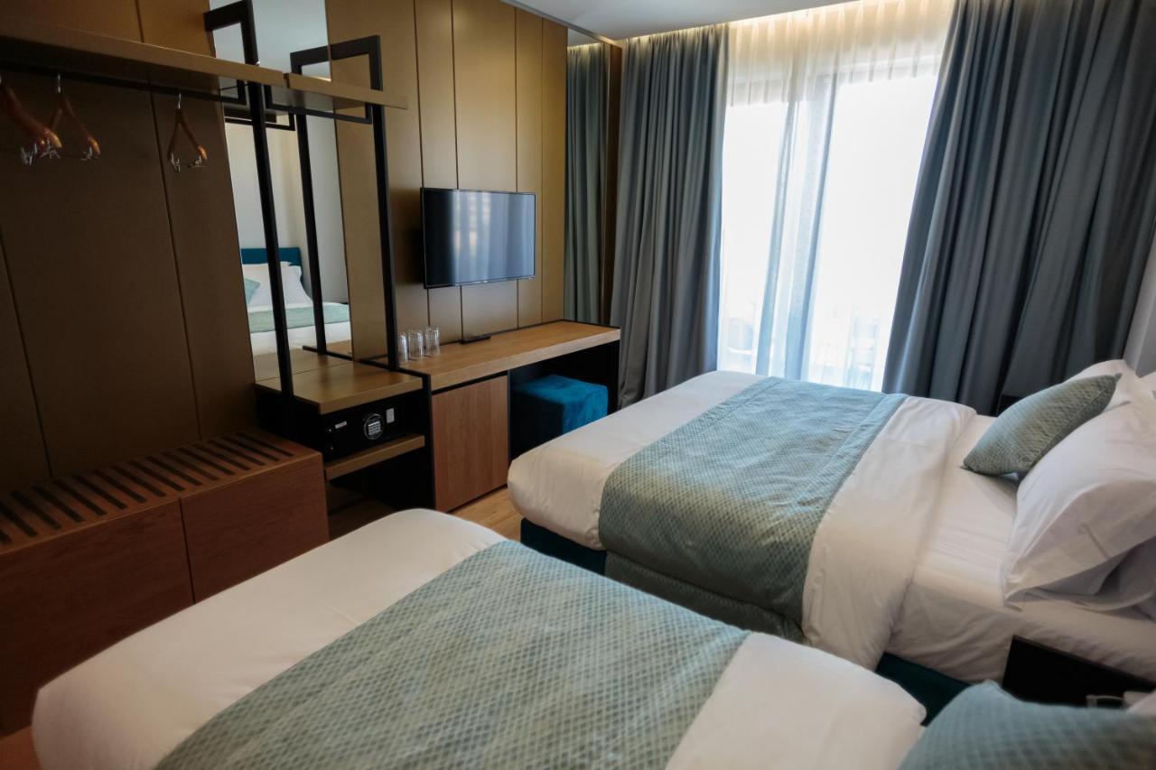 Ames Hotel & Spa فلورا المظهر الخارجي الصورة
